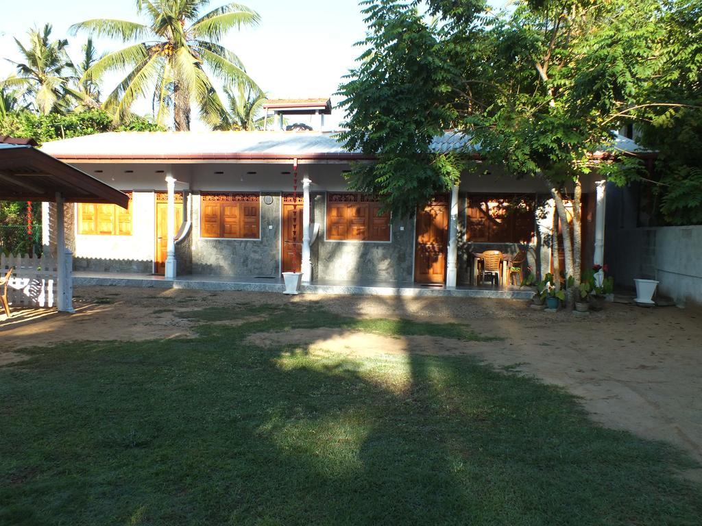 Beach Corner Hotel Weligama Ngoại thất bức ảnh