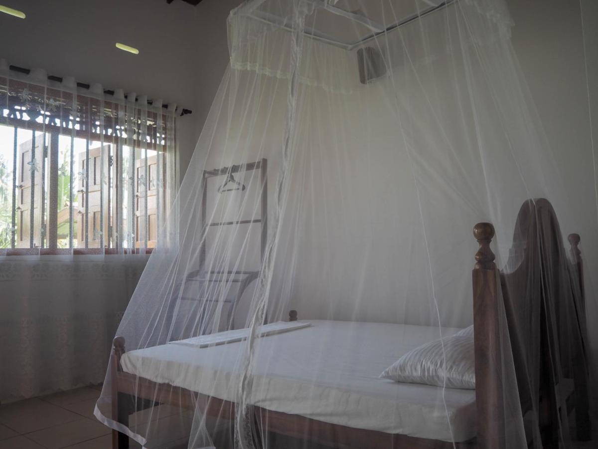 Beach Corner Hotel Weligama Ngoại thất bức ảnh