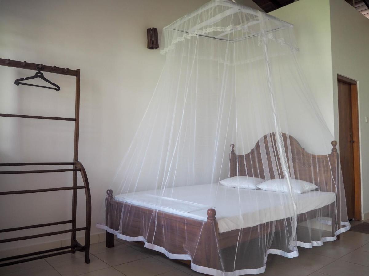 Beach Corner Hotel Weligama Ngoại thất bức ảnh