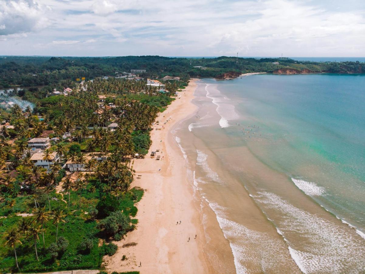 Beach Corner Hotel Weligama Ngoại thất bức ảnh