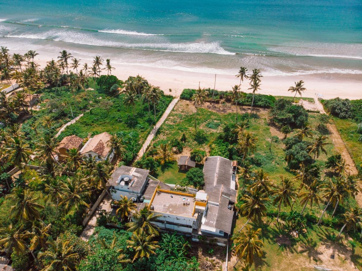 Beach Corner Hotel Weligama Ngoại thất bức ảnh